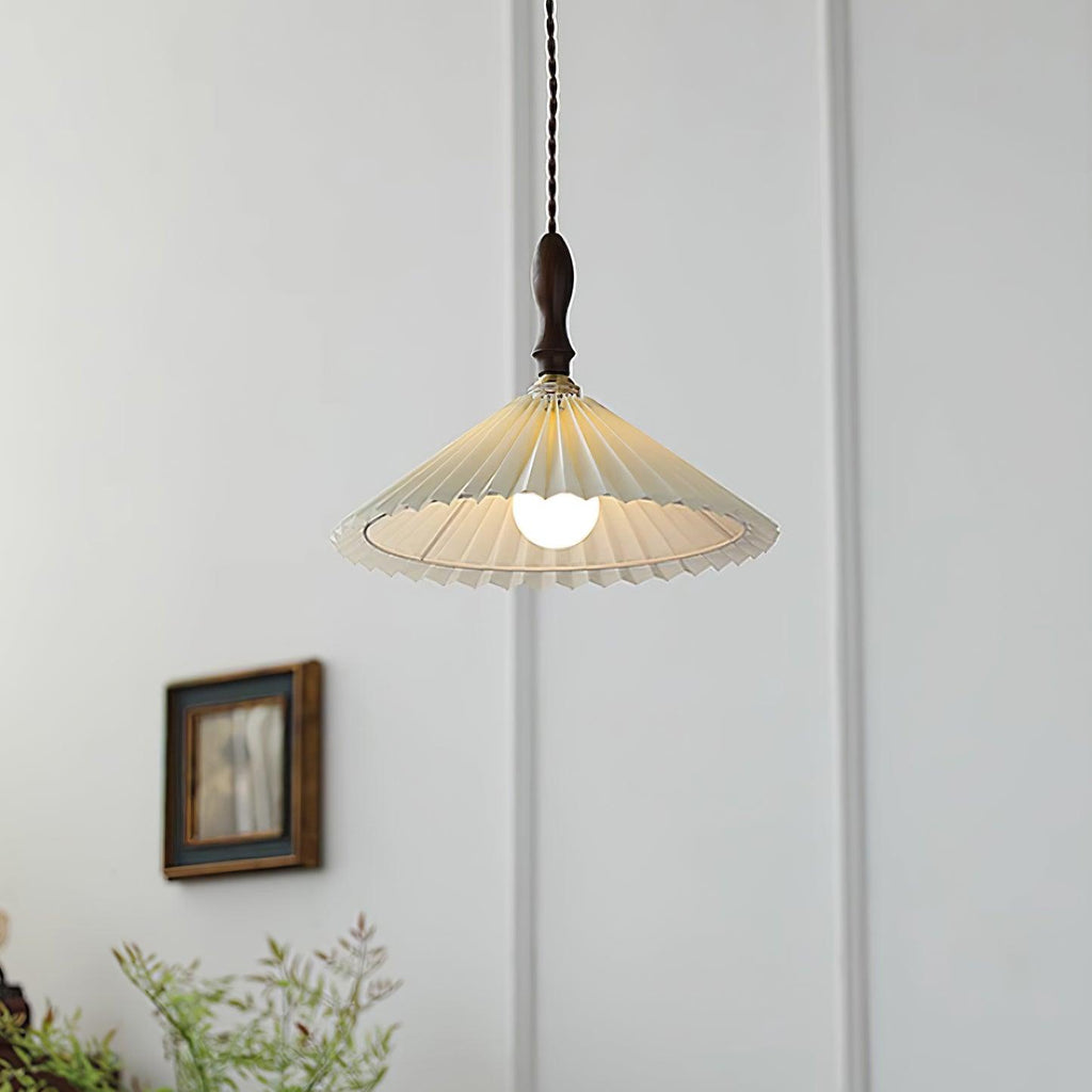 Prairie Pleated Pendant Lamp — product view 15