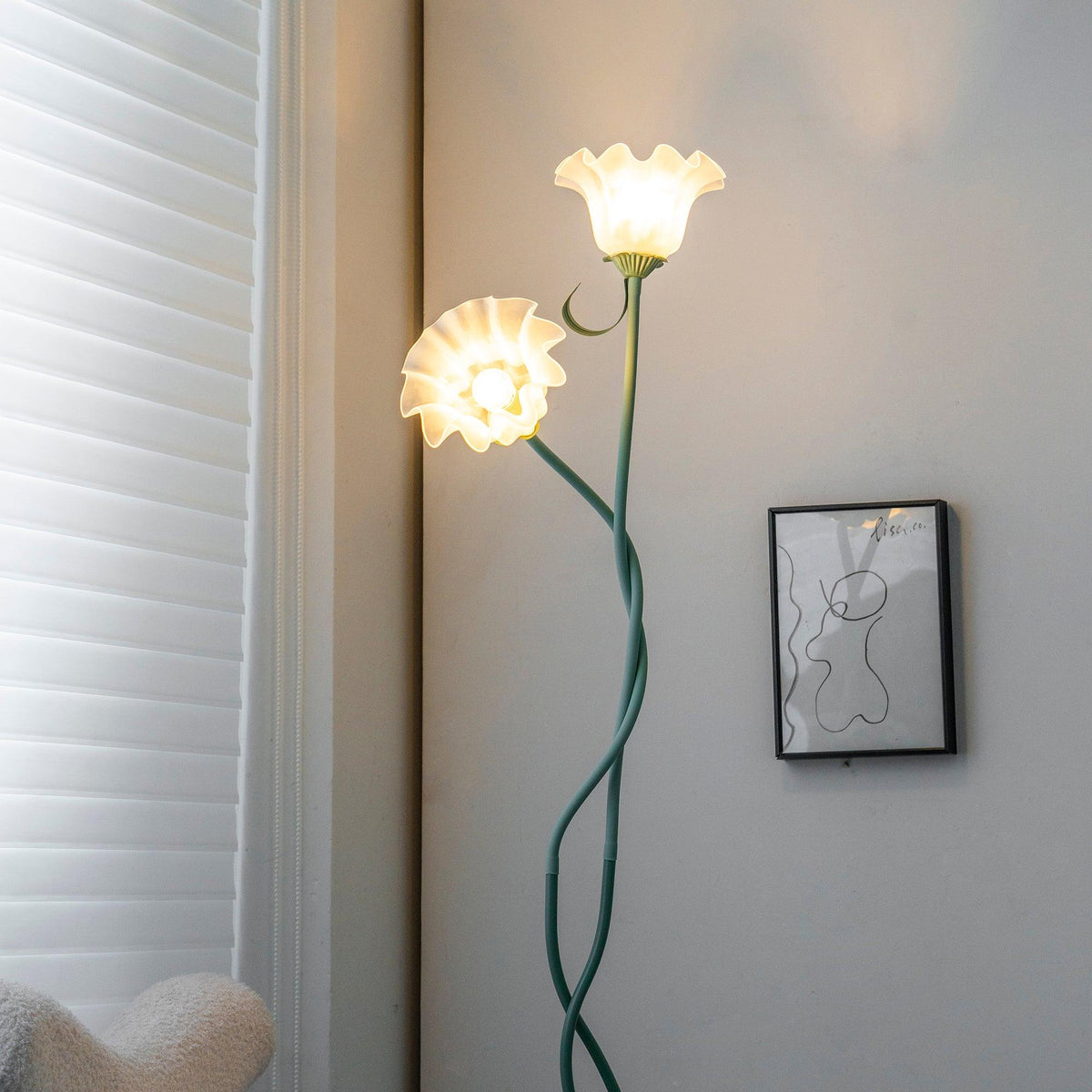Calla Flowers Metal Floor Lamp — product view 9