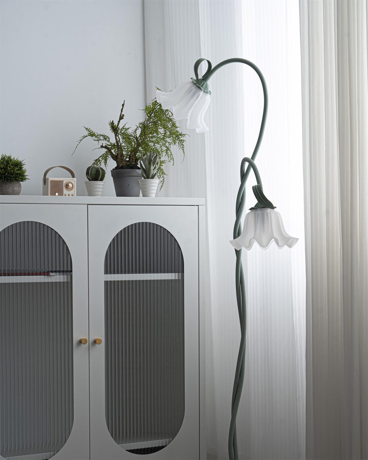 Calla Flowers Metal Floor Lamp — product view 36