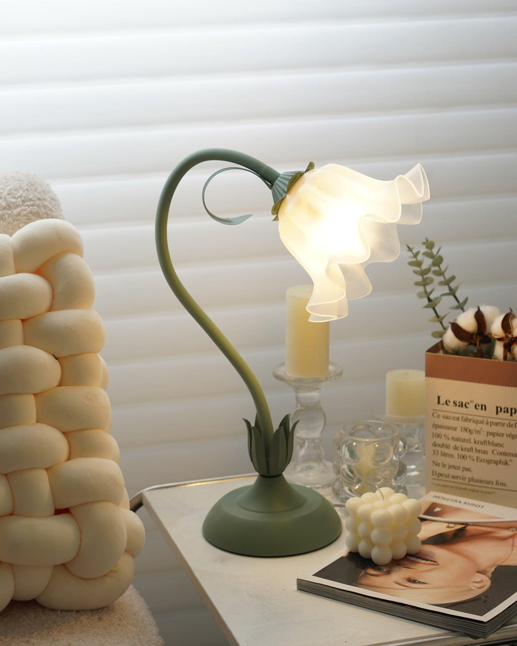Lily Flower Table Lamp — product view 18