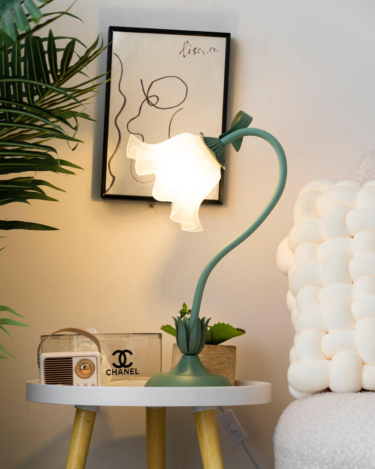 Lily Flower Table Lamp — product view 25