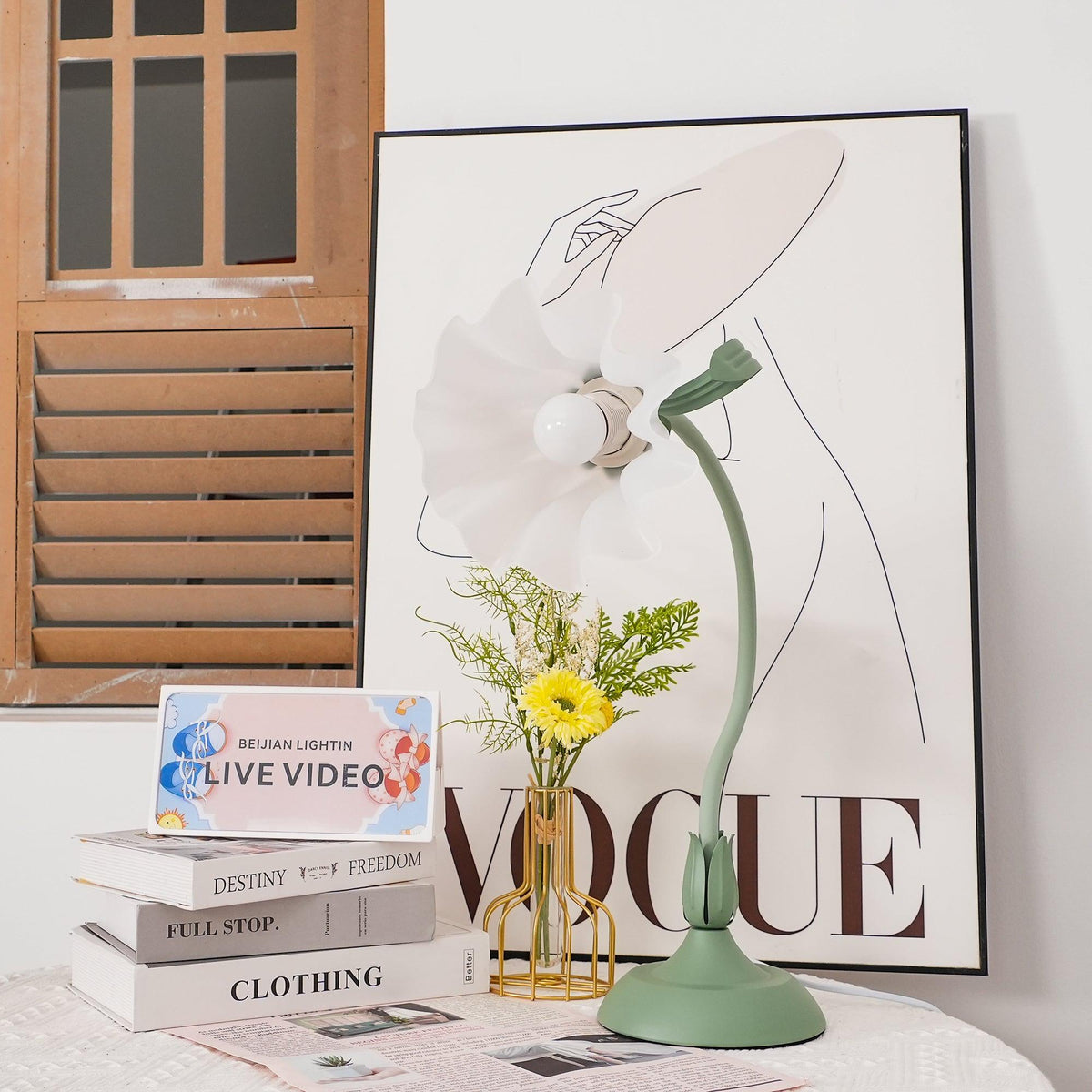 Lily Flower Table Lamp — product view 37