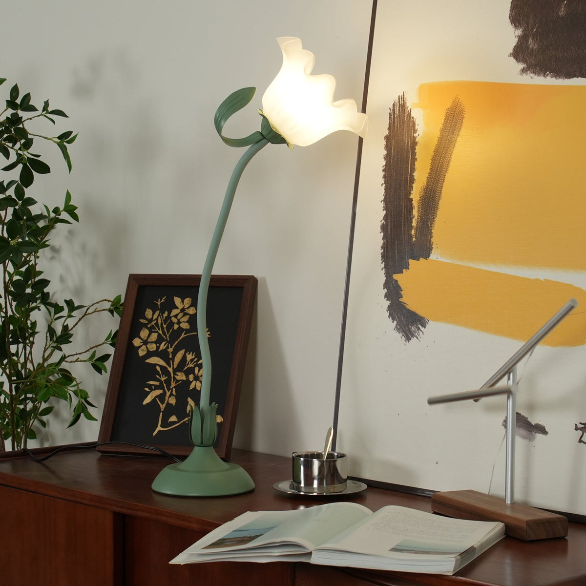 Lily Flower Table Lamp — product view 43