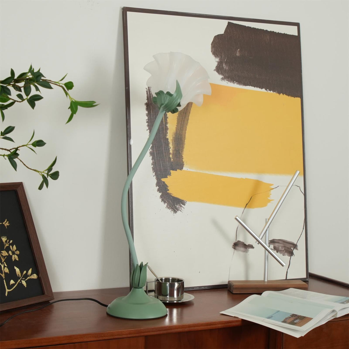 Lily Flower Table Lamp — product view 44
