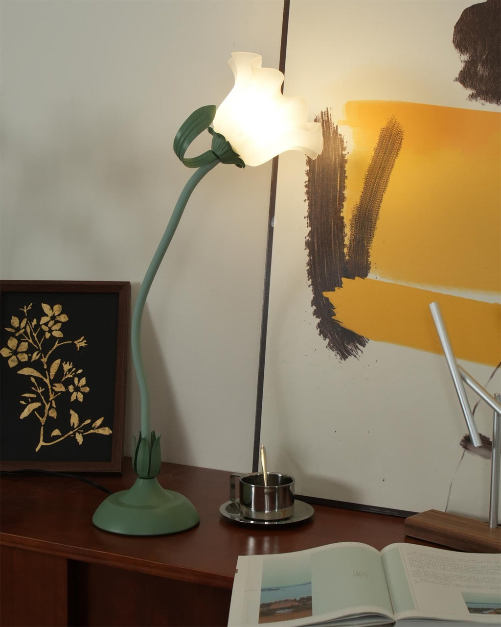 Lily Flower Table Lamp — product view 53