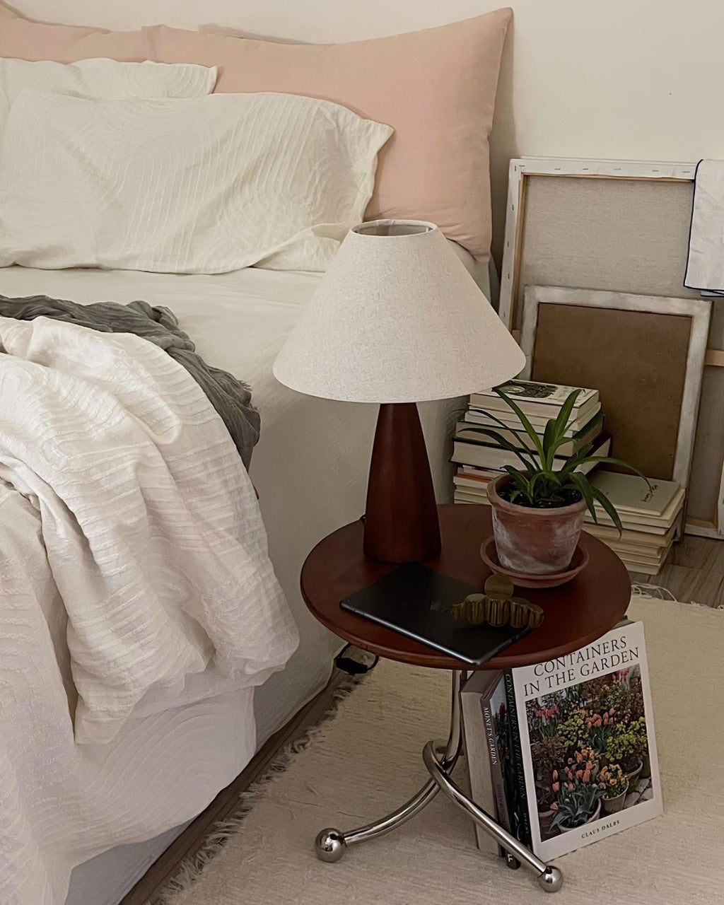 Sandstone Wood Table Lamp — product view 28