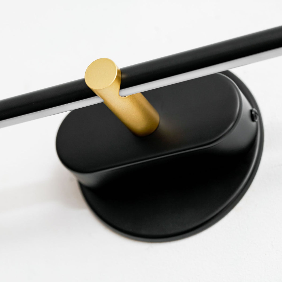 Minimalist Linear Wall Lamp – product view 95