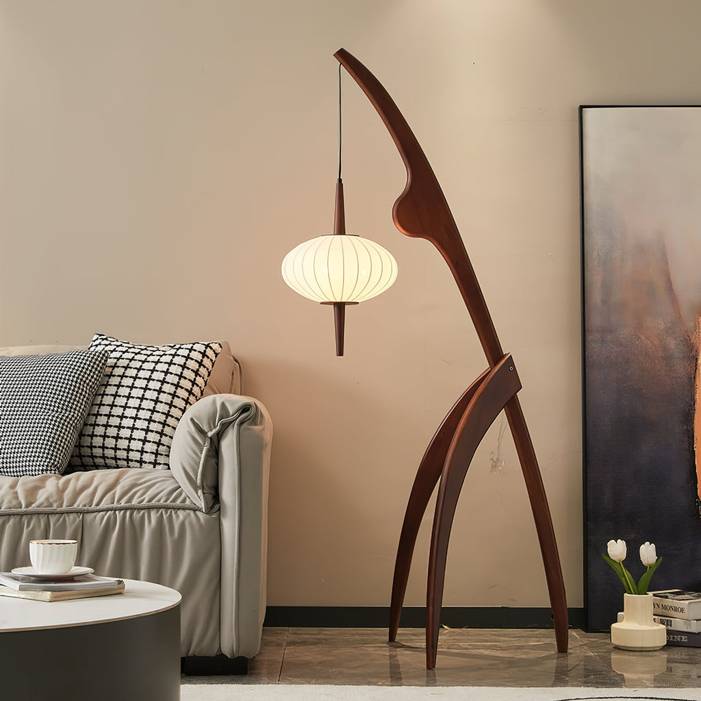 Mante Religieuse Wood Floor Lamp — product view 2