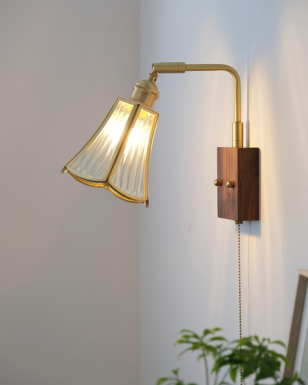 Simone Glass Wall Lamp — product view 3