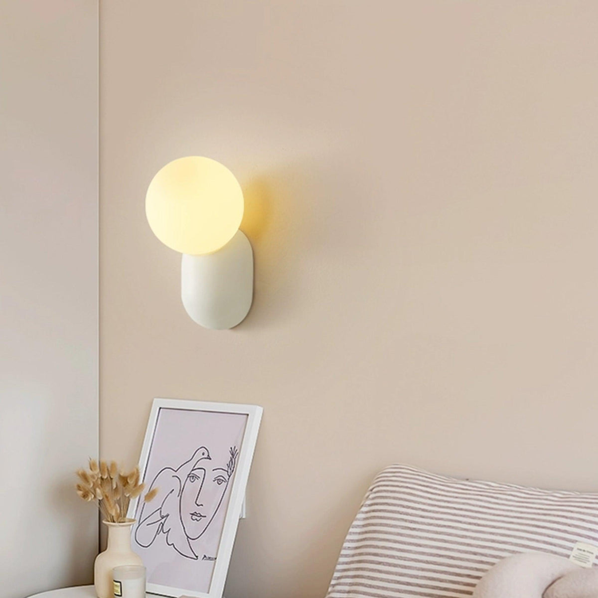 Cantilever Wall Light — product view 3