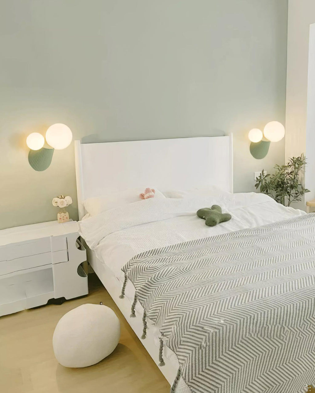 Land Glass Wall Light — product view 12