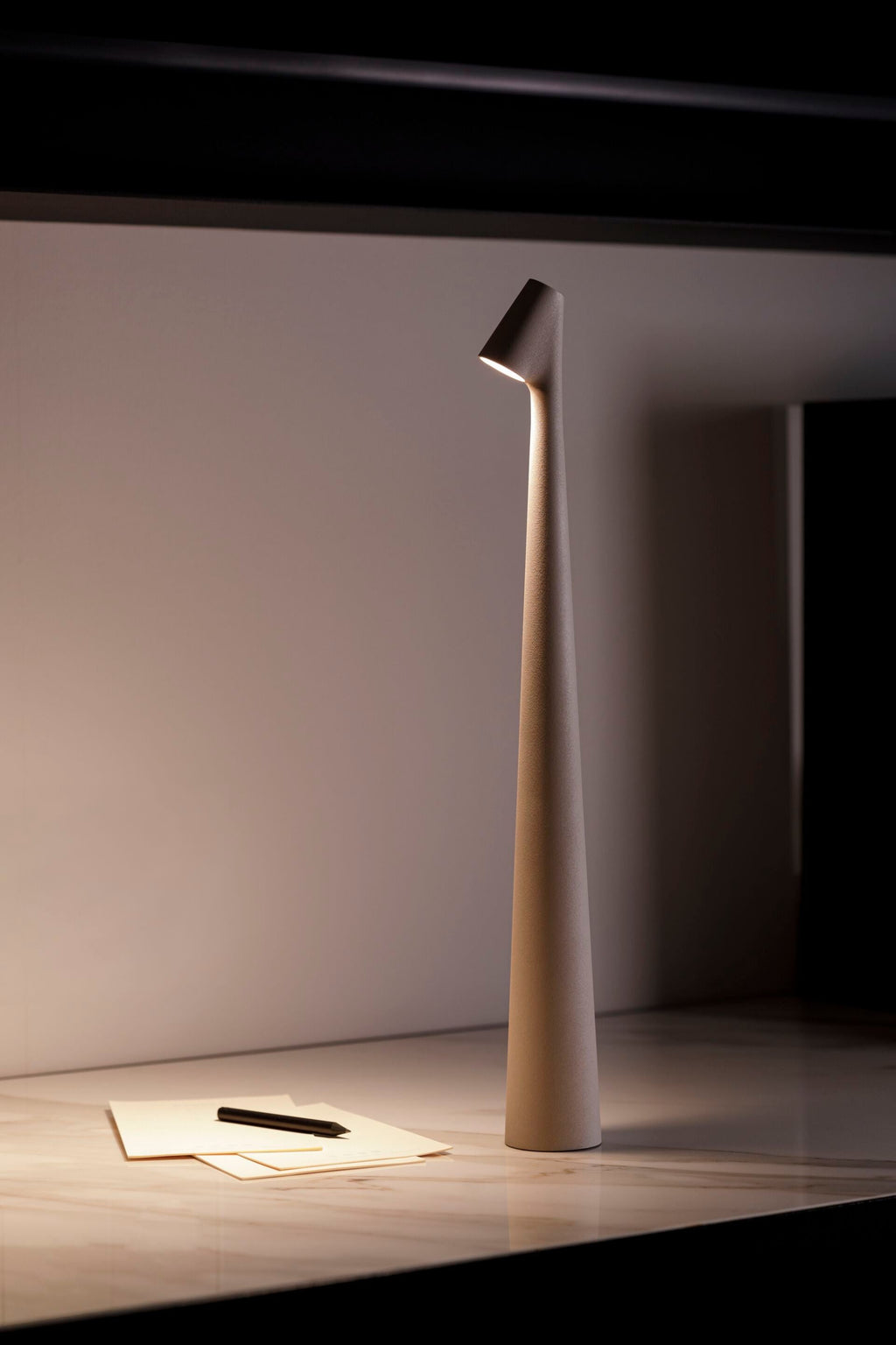 Africa Portable Table Lamp – product view 80