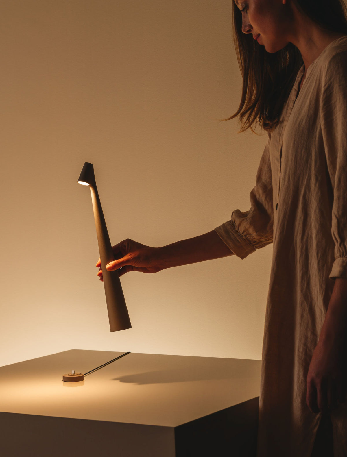 Africa Portable Table Lamp – product view 100