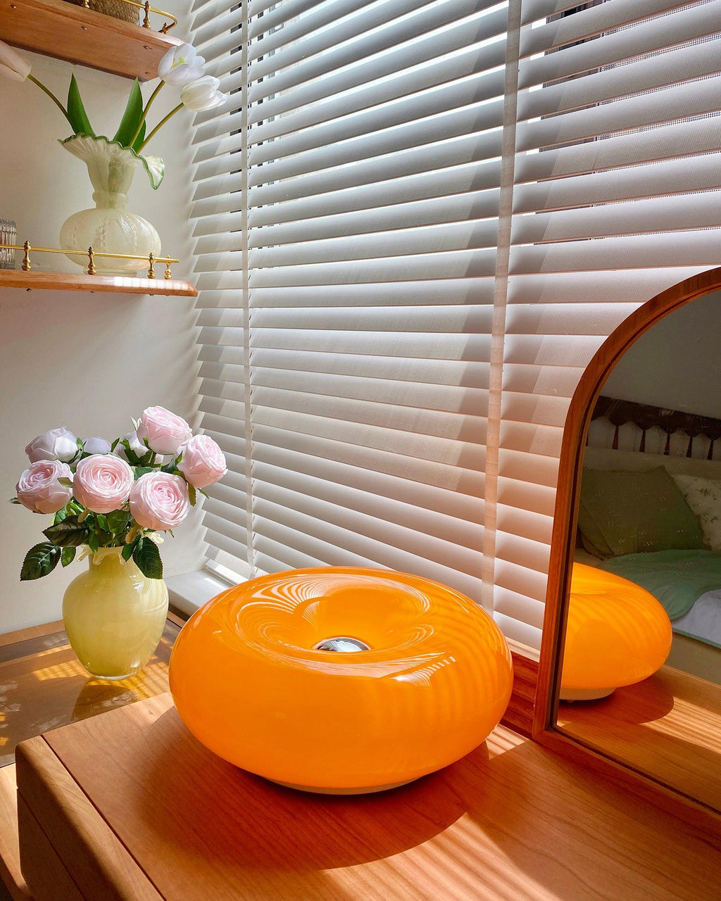Donuts Glass Table Lamp — product view 8