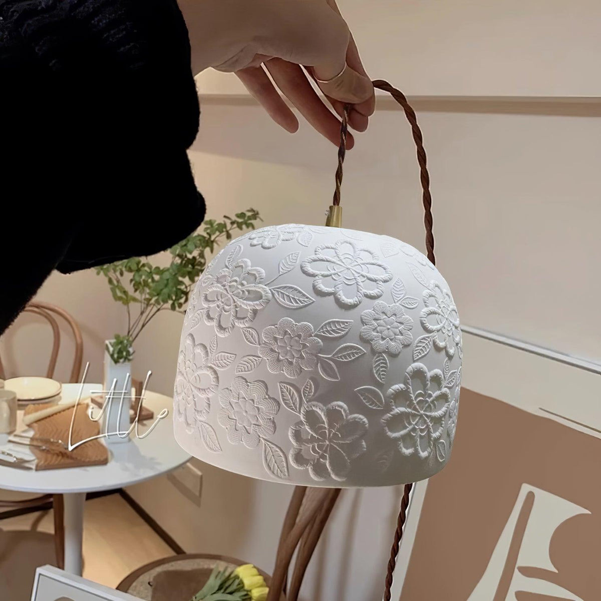 Corals Ceramics Pendant Lamp — product view 3
