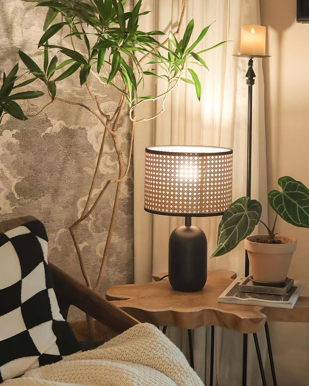 Blakely Metal Table Lamp — product view 10
