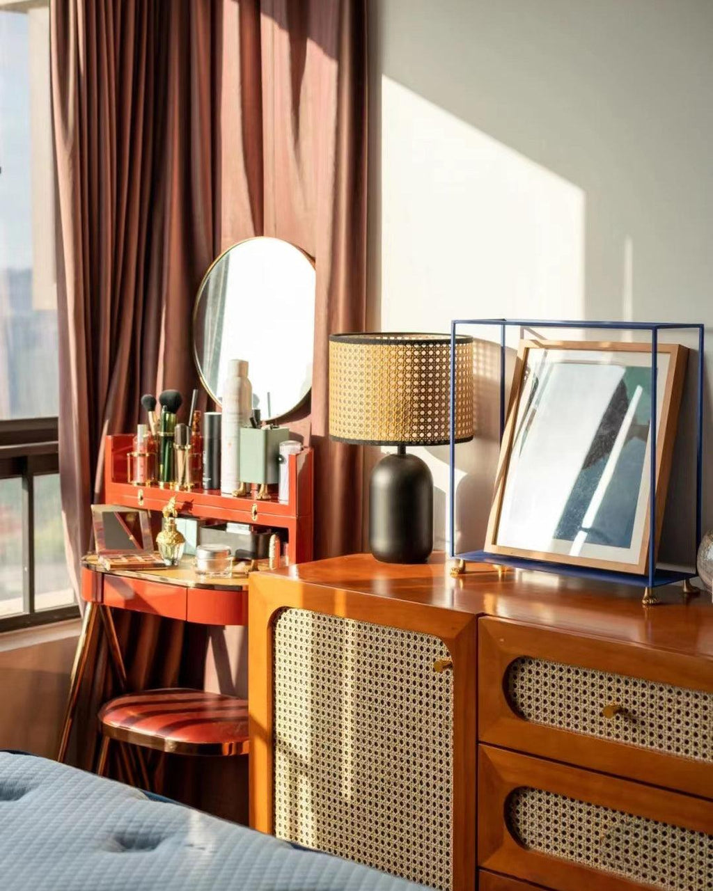 Blakely Metal Table Lamp — product view 18