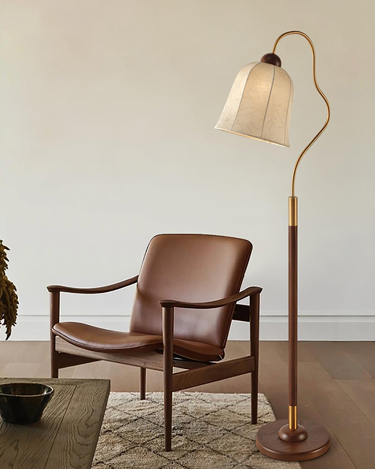 Kelly Wood Floor Lamp — product view 9