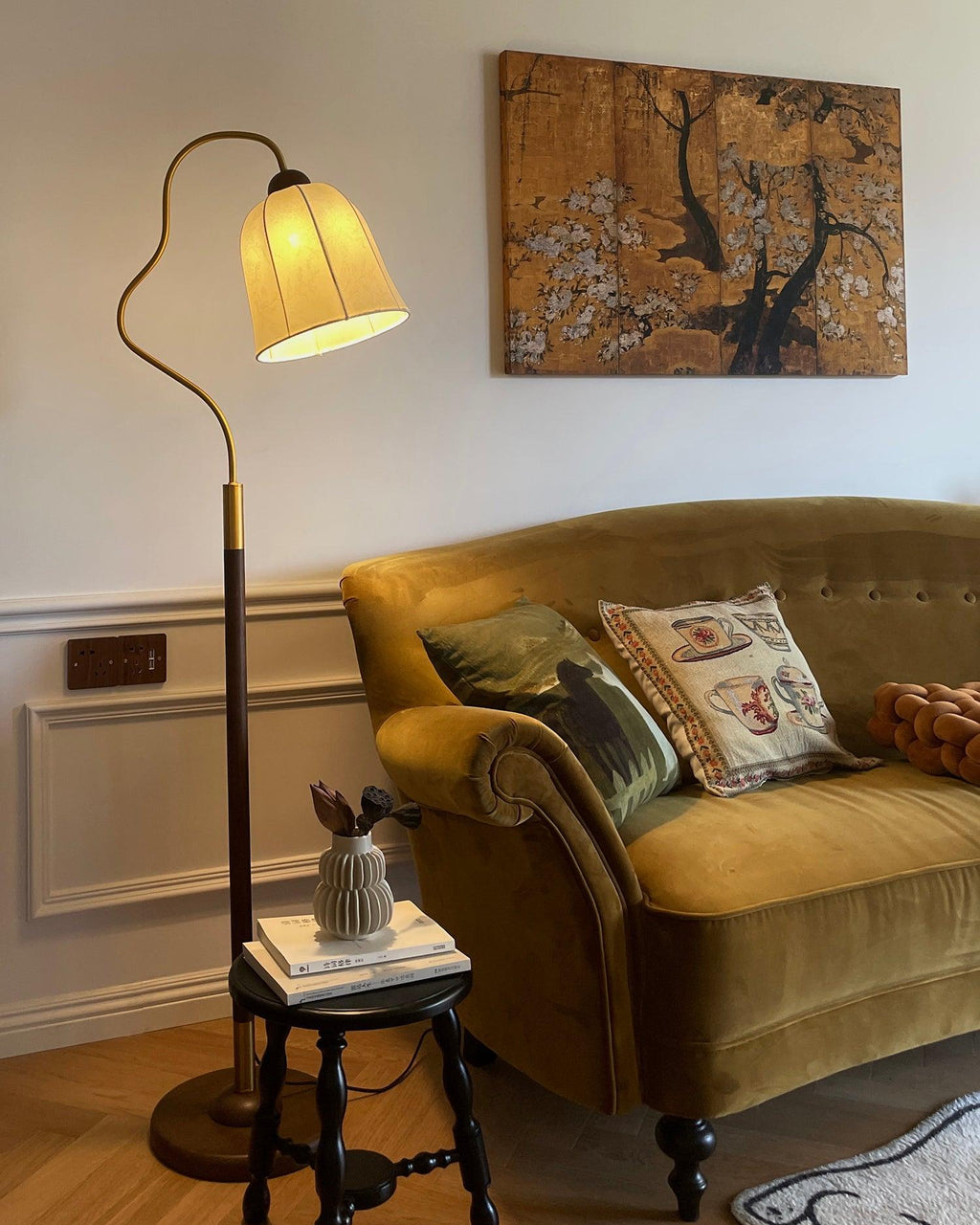 Kelly Wood Floor Lamp — product view 12