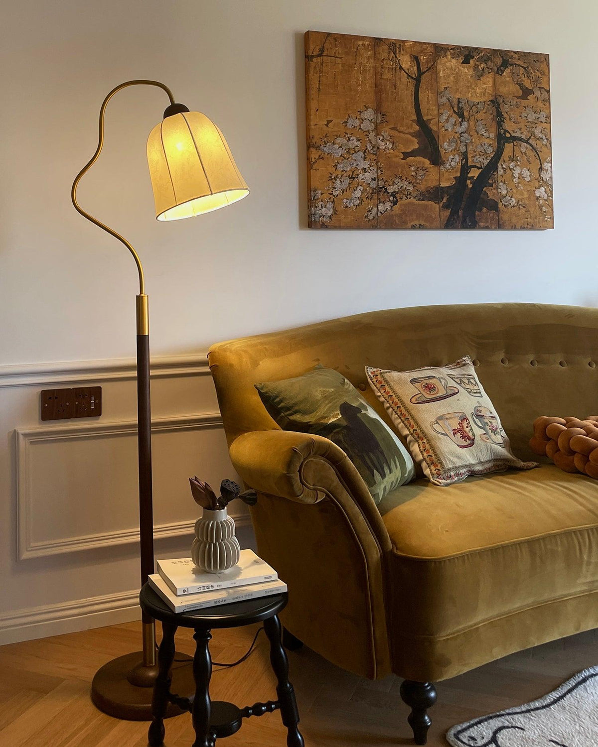 Kelly Wood Floor Lamp — product view 12