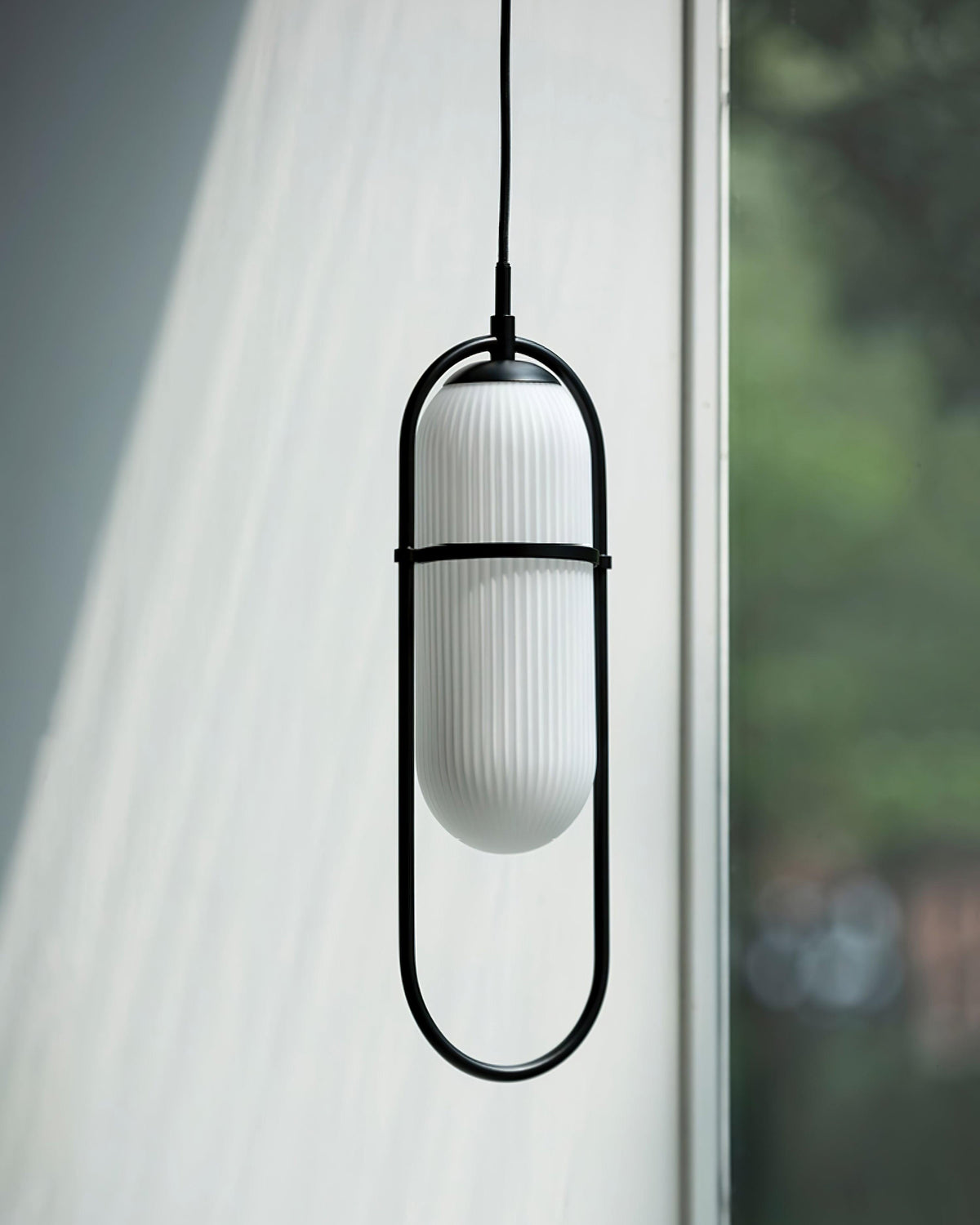 Zesta Glass Pendant Lamp — product view 4