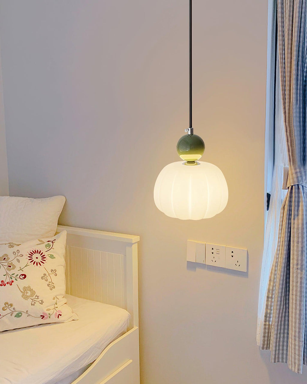 Morris Metal Pendant Lamp — product view 6