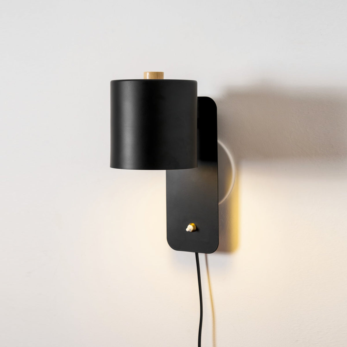 Rotatable Cylinder Plug-in Wall Lamp – product view 33