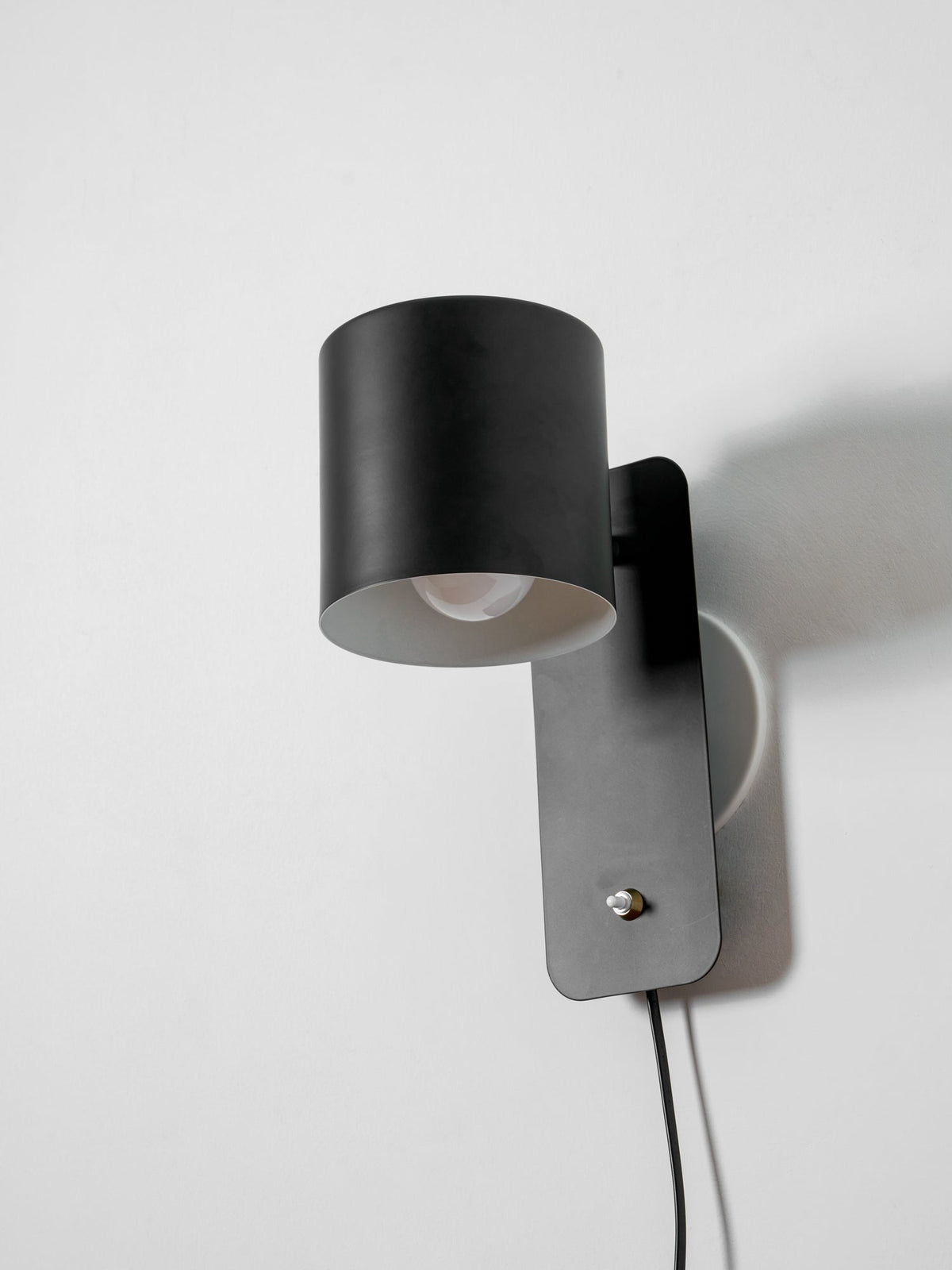 Rotatable Cylinder Plug-in Wall Lamp – product view 34