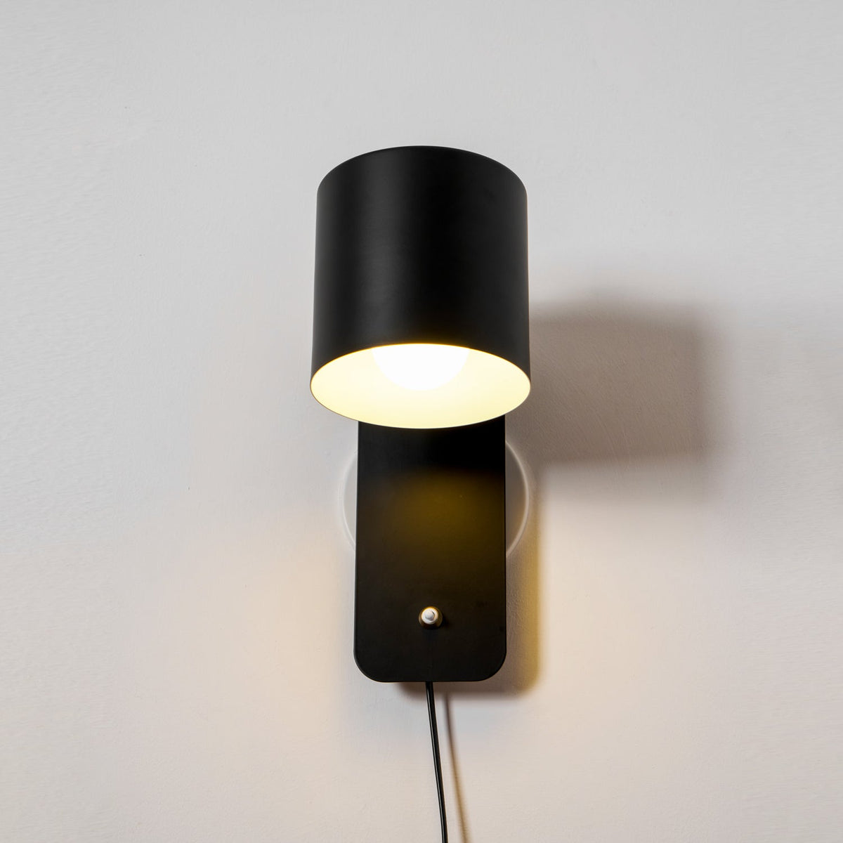 Rotatable Cylinder Plug-in Wall Lamp – product view 36