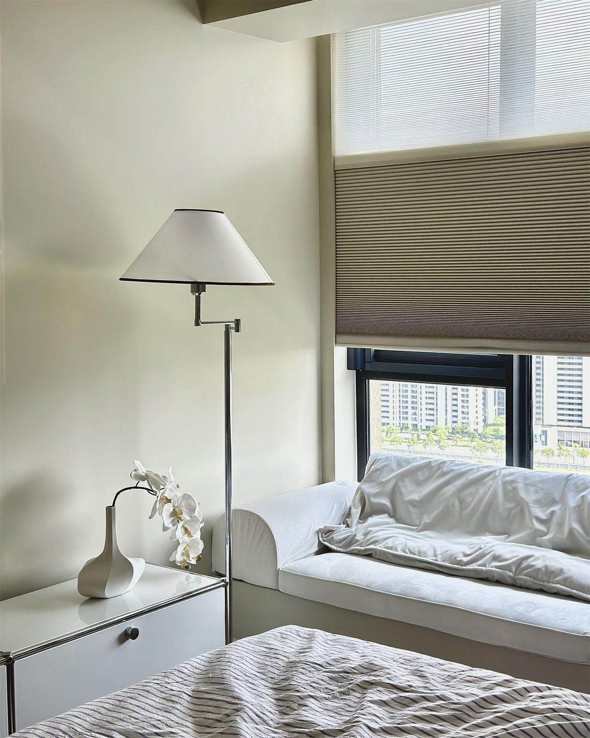 Dakota Metal Floor Lamp — product view 10
