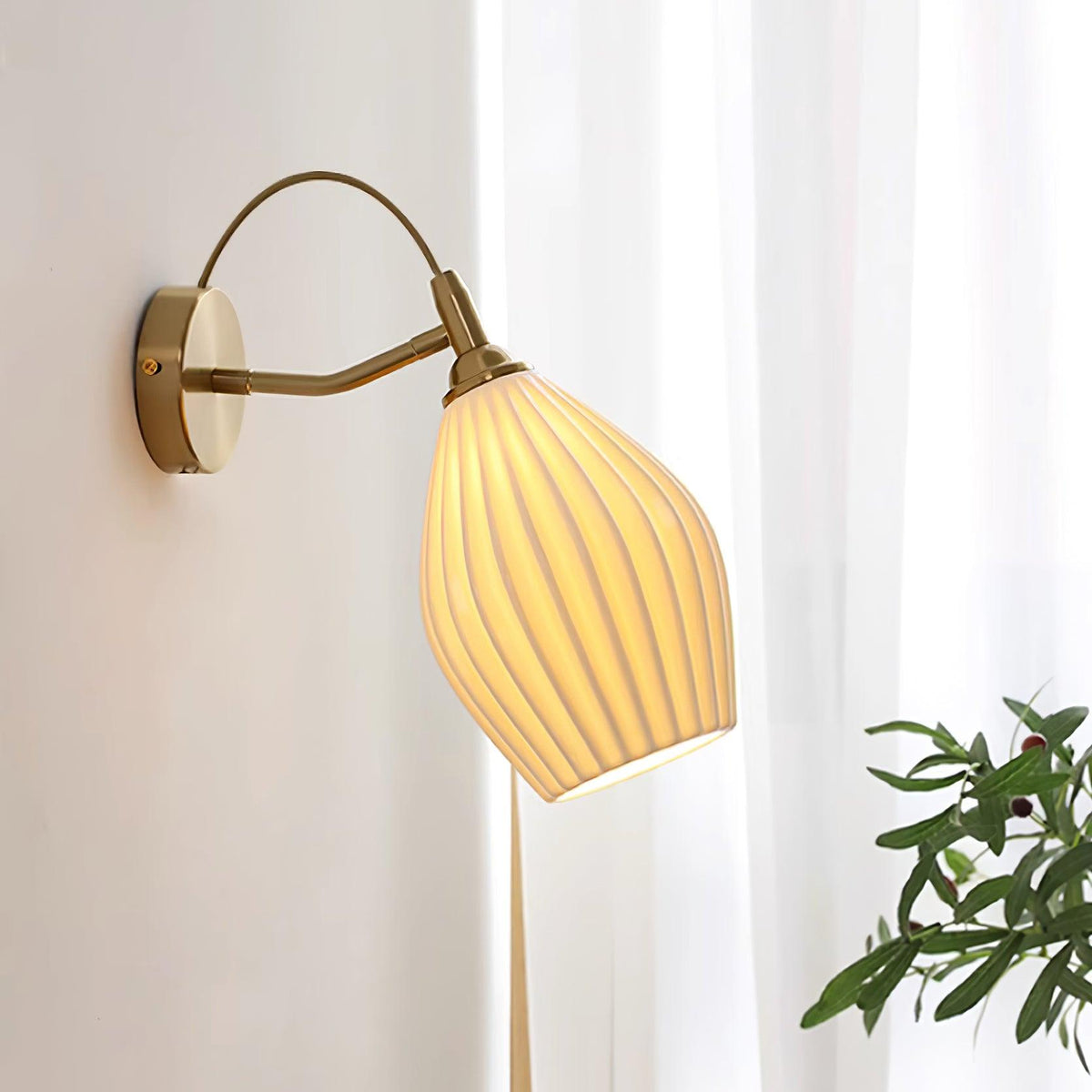 Paola Ceramic Wall Lamp — product view 2