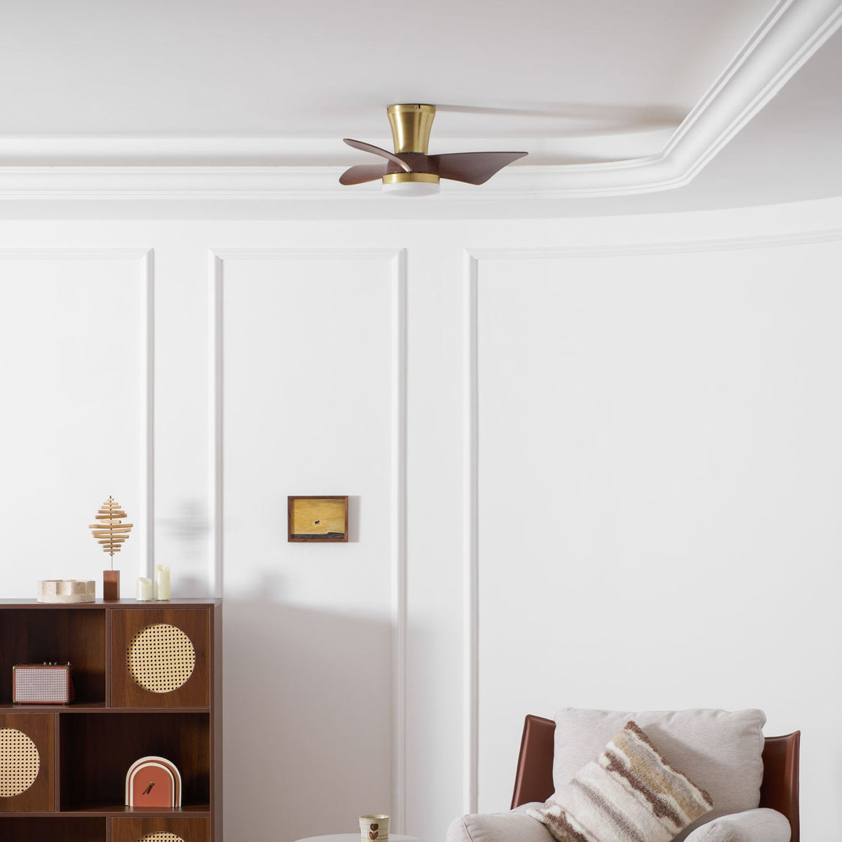 Breeze Lux Ceiling Fan Light – product view 3