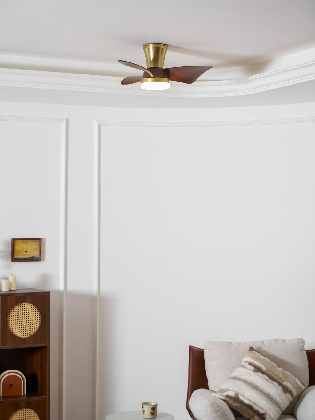 Breeze Lux Ceiling Fan Light – product view 4