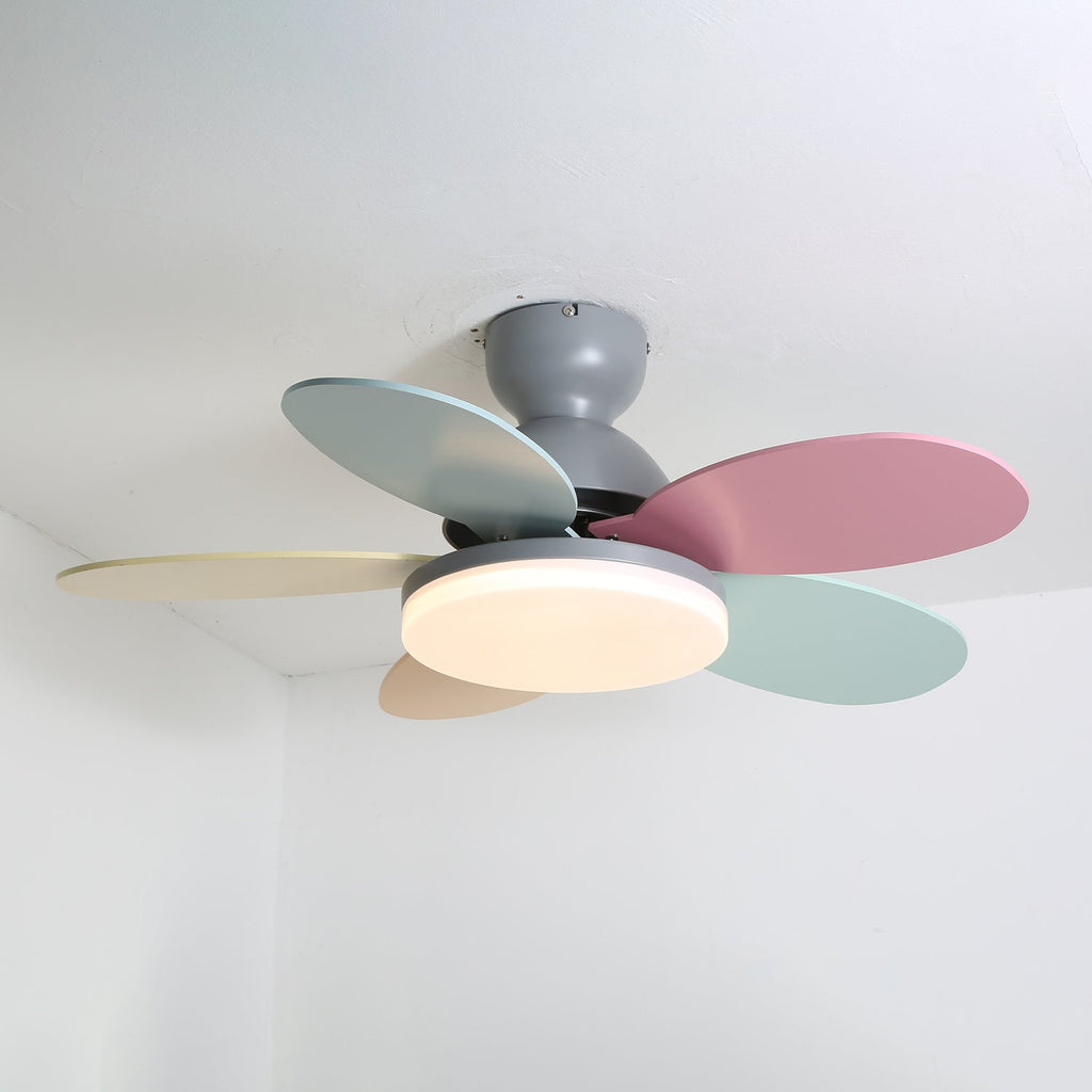 Petalo Ceiling Fan Light – product view 24