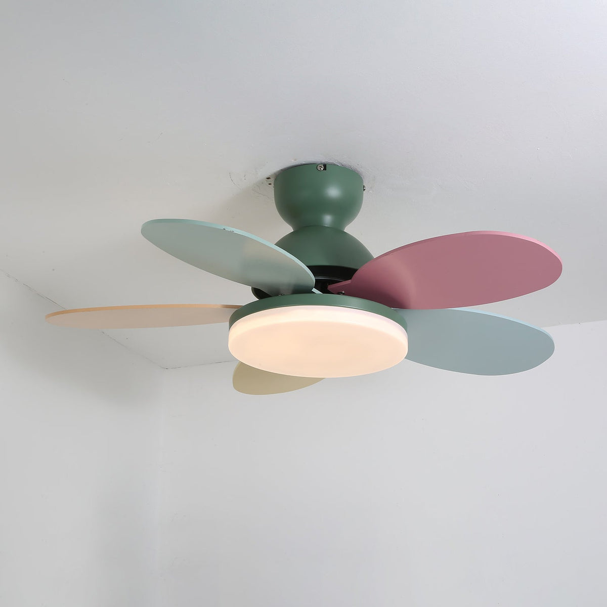 Petalo Ceiling Fan Light – product view 32