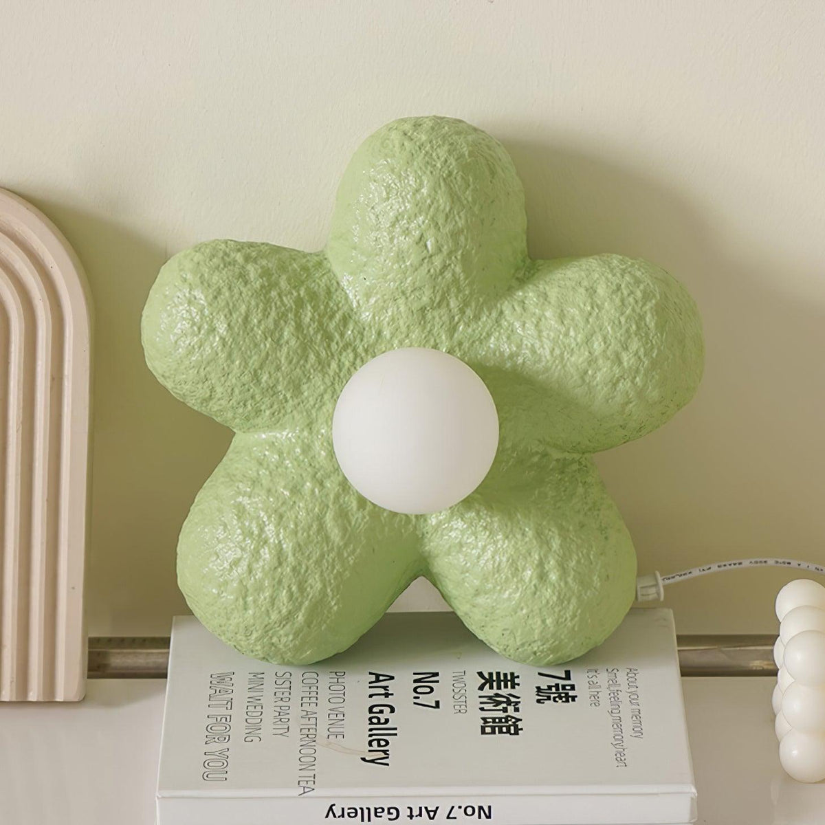 Emiko Flowers Glass Table Lamp — product view 10