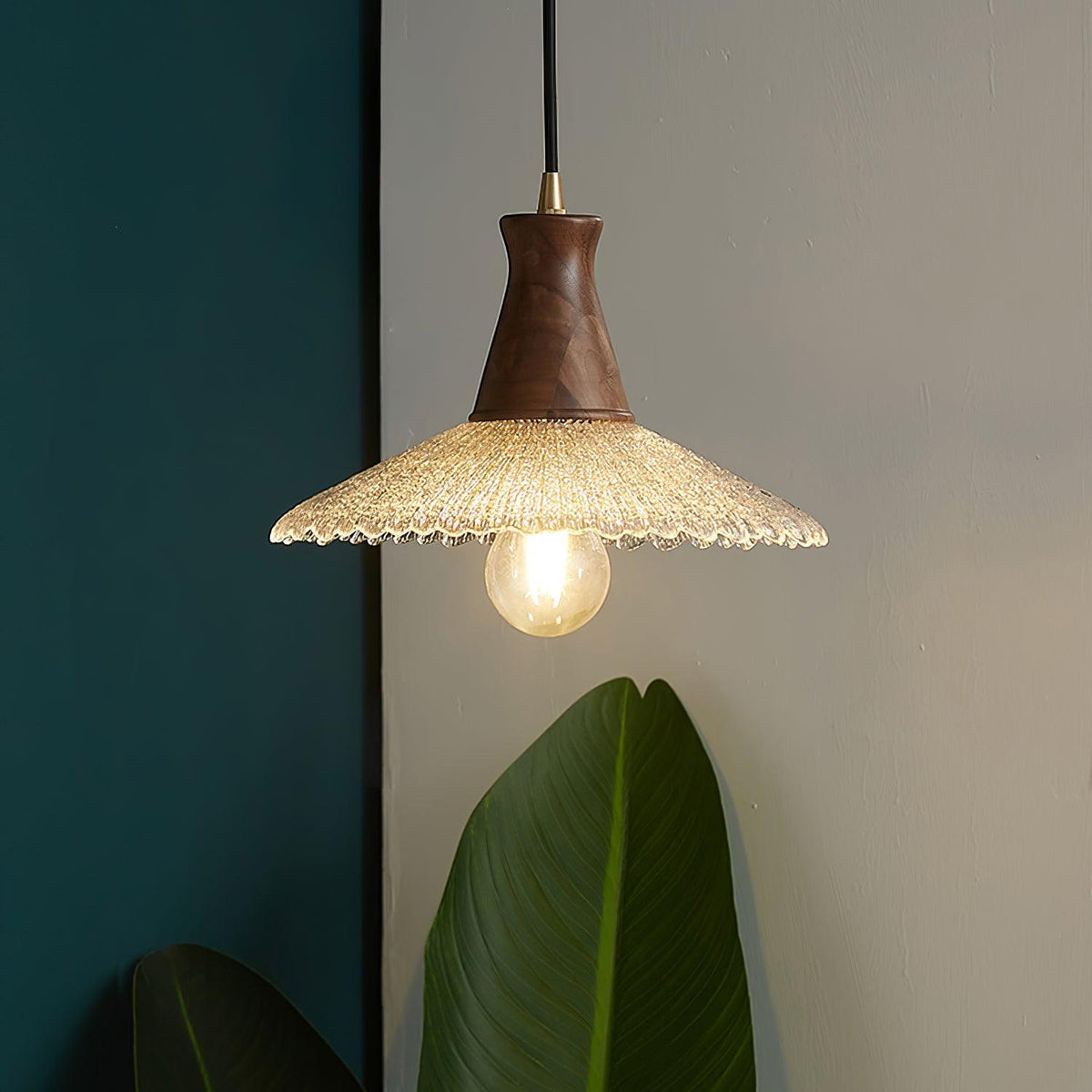 Eikon Glass Pendant Lamp — product view 2