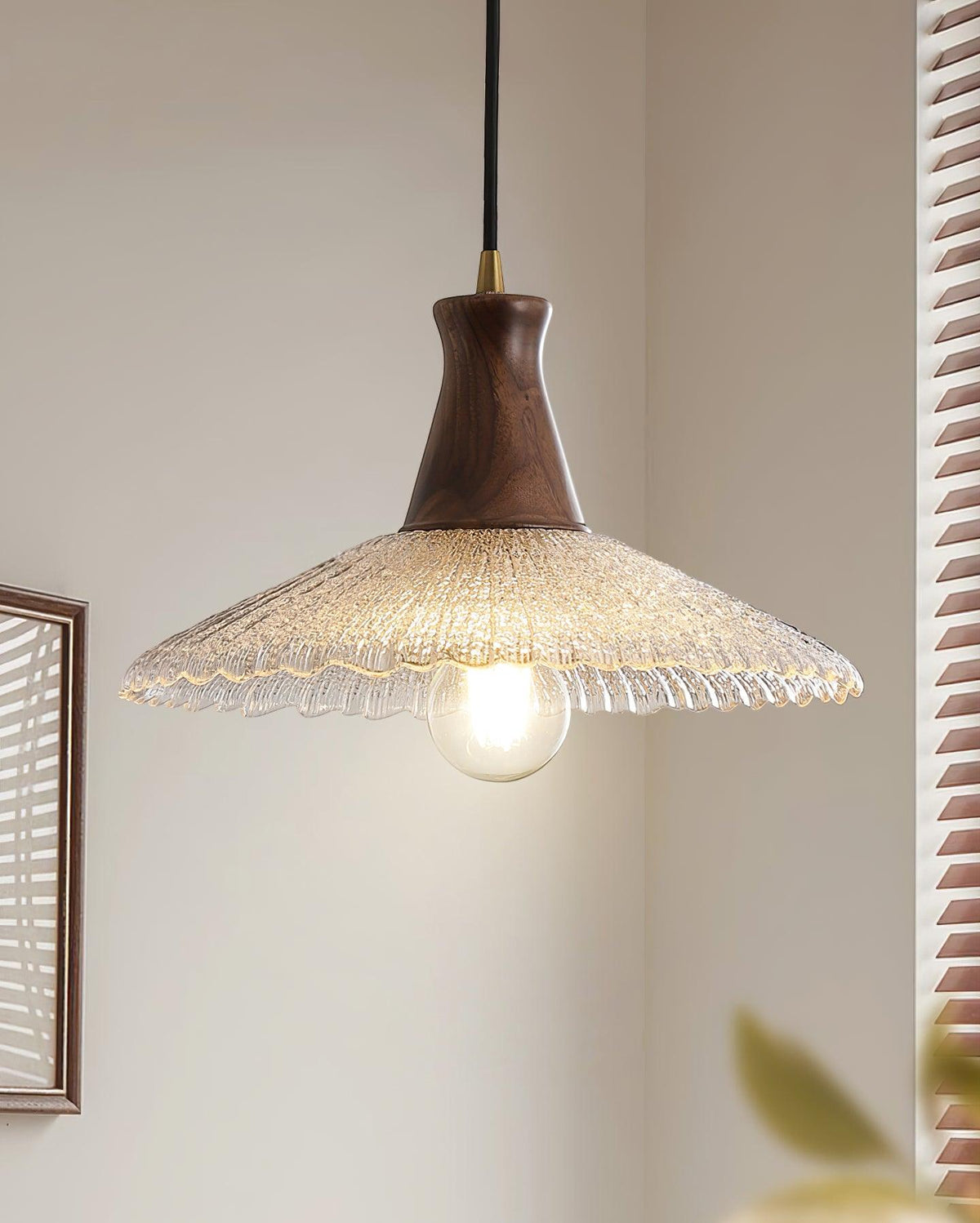 Eikon Glass Pendant Lamp — product view 3