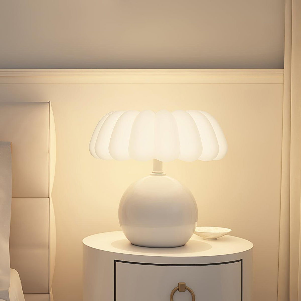 Willy Mushroom Metal Table Lamp — product view 20