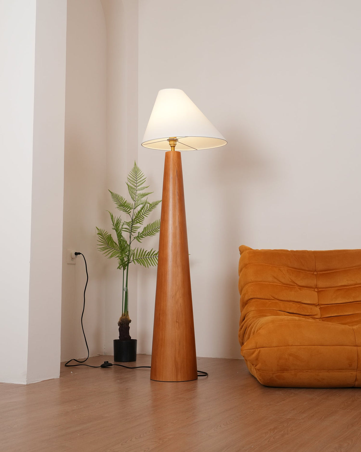 Alvin Wood Floor Lamp — product view 7