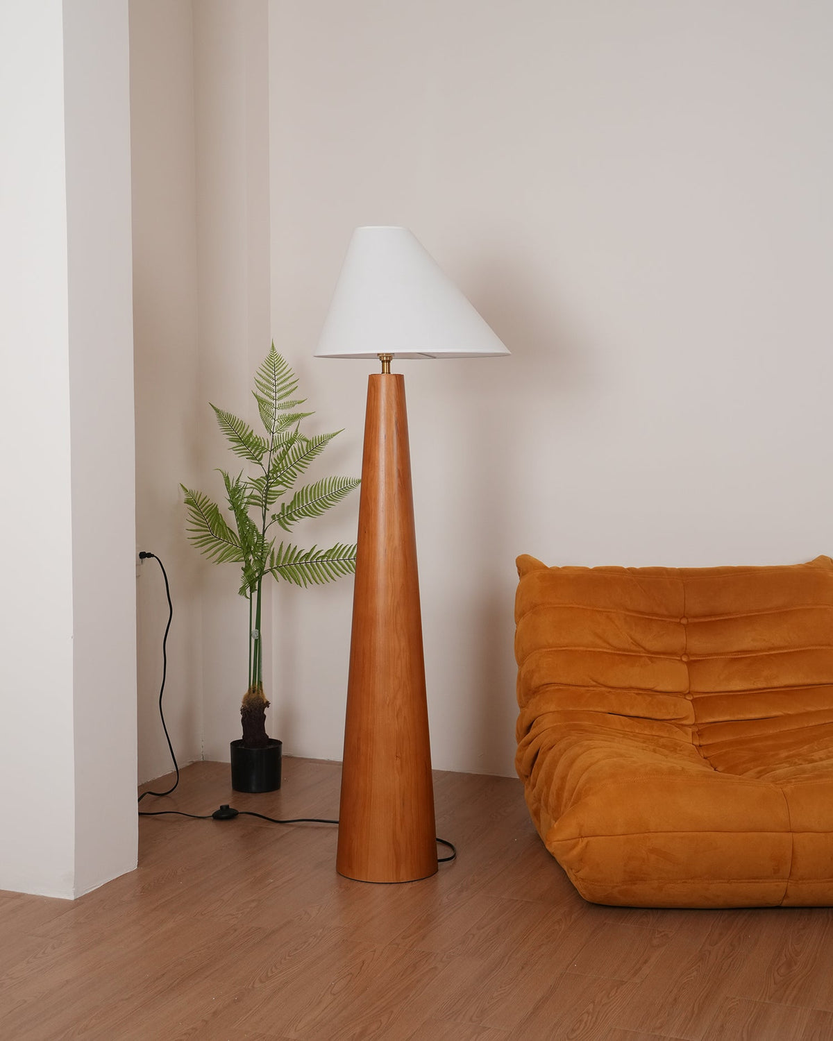 Alvin Wood Floor Lamp — product view 9