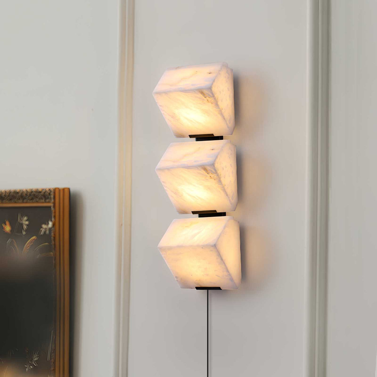 Alabaster Staircase Plug-in Wall Lamp – product view 3