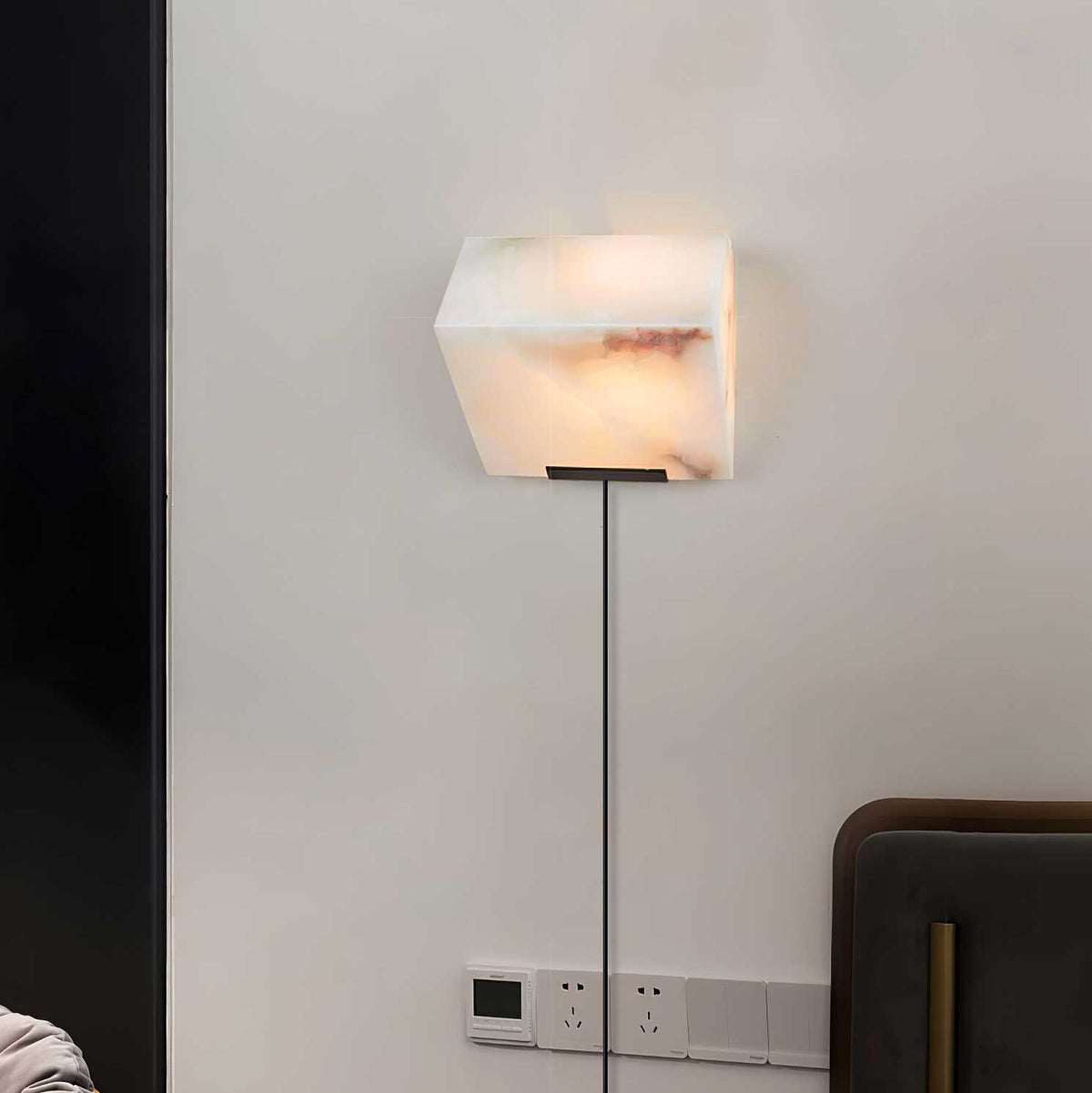 Alabaster Staircase Plug-in Wall Lamp – product view 5