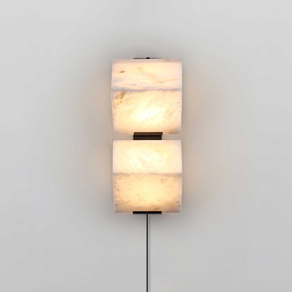 Alabaster Staircase Plug-in Wall Lamp – product view 7