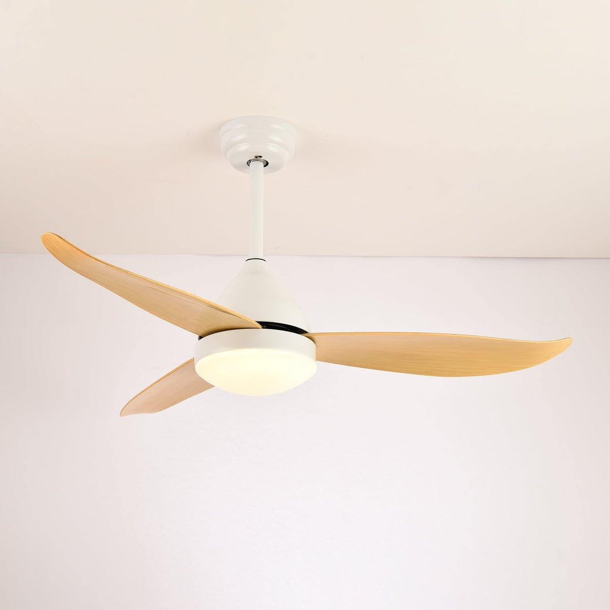Aeris Whisper Ceiling Fan Light – product view 2