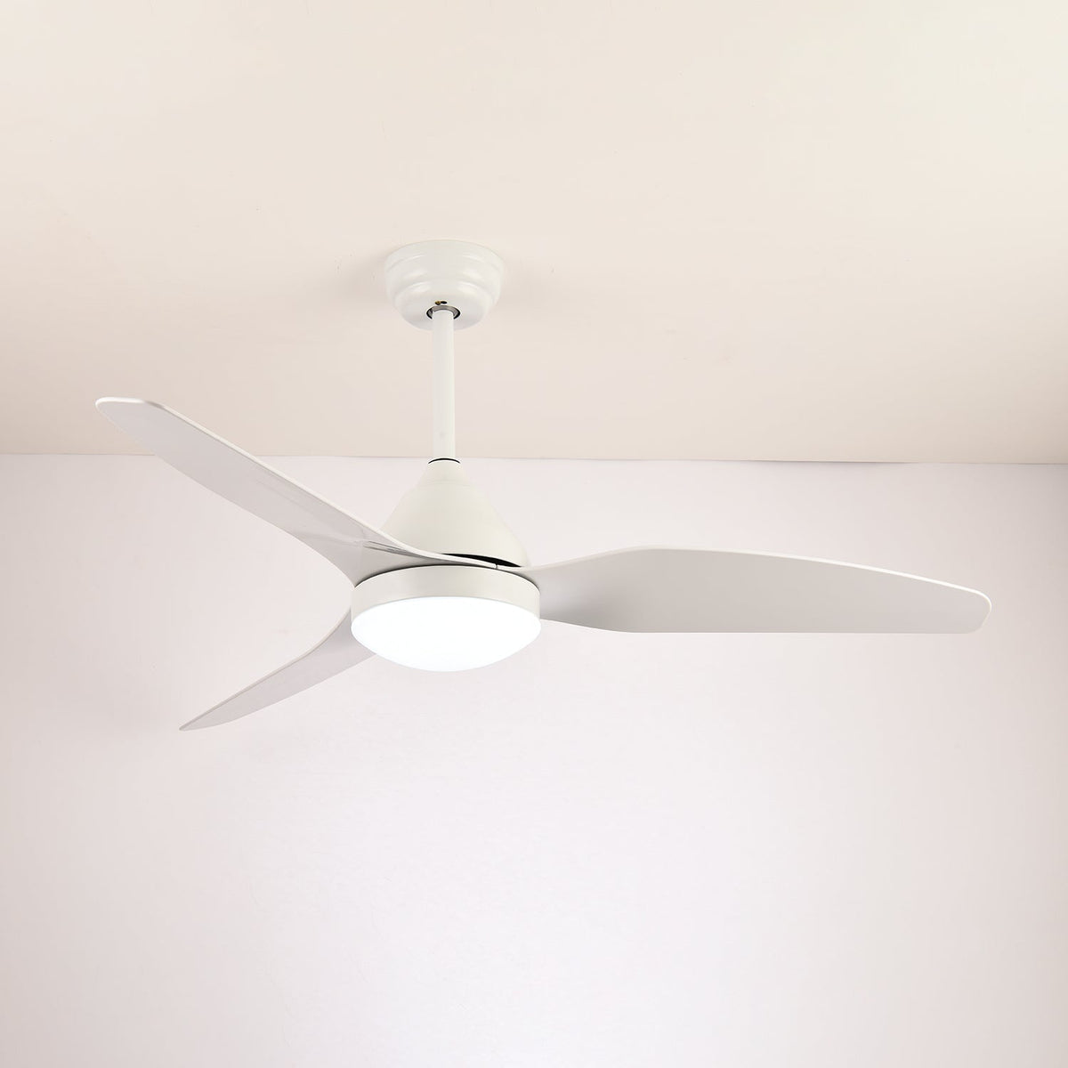 Aeris Whisper Ceiling Fan Light – product view 4