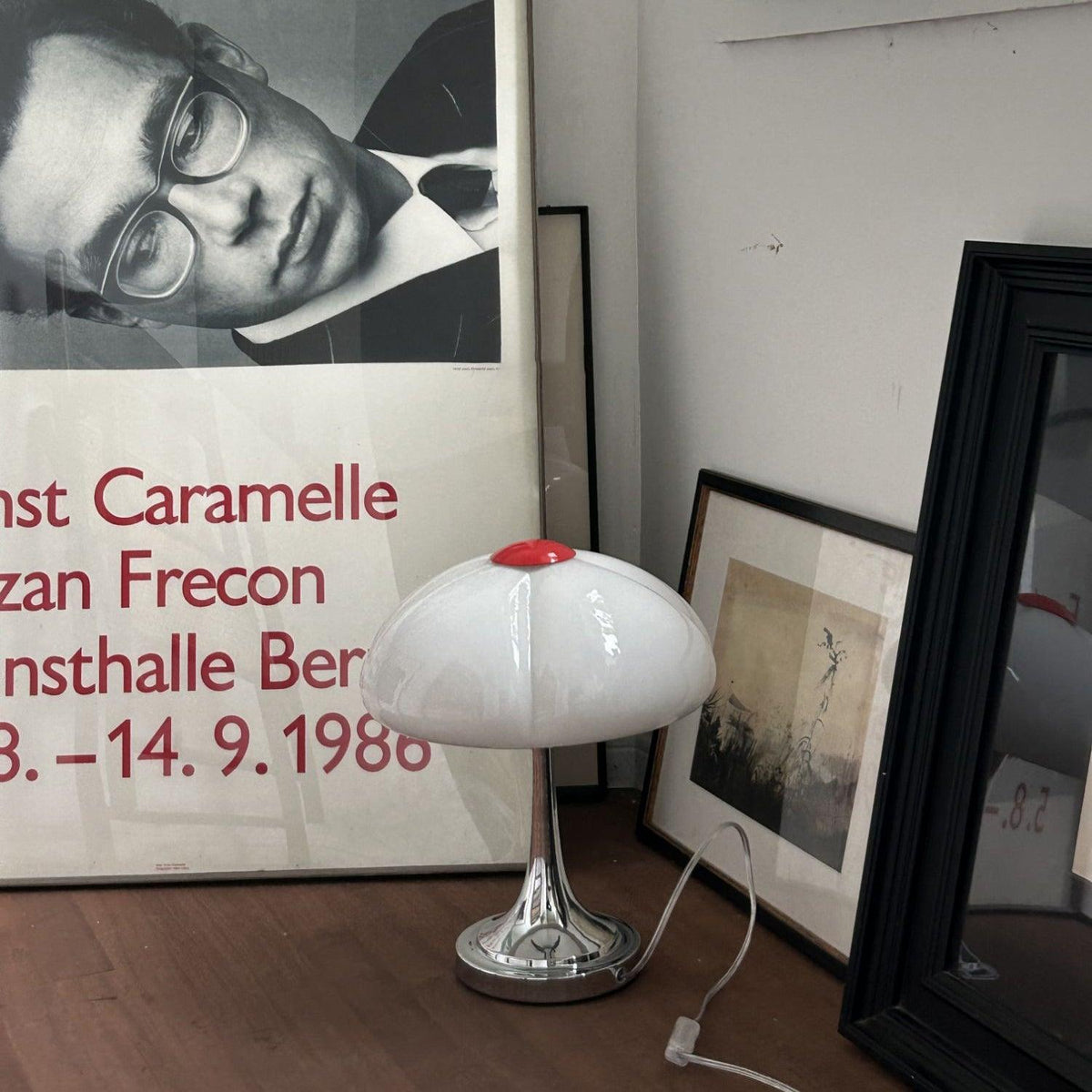 Toledo Mushroom Glass Table Lamp — product view 6