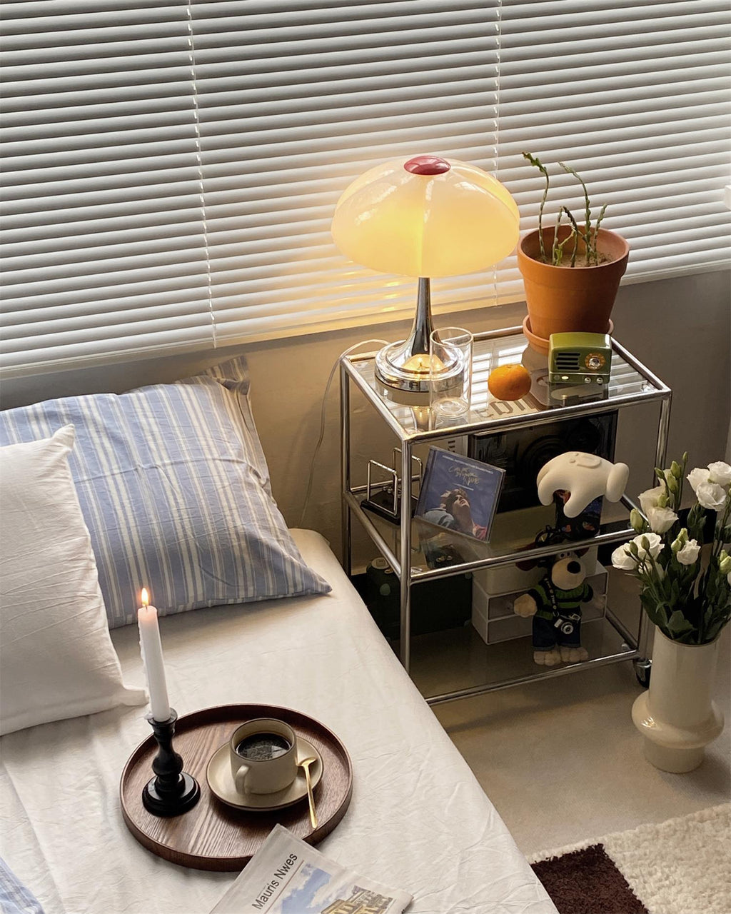 Toledo Mushroom Glass Table Lamp — product view 13