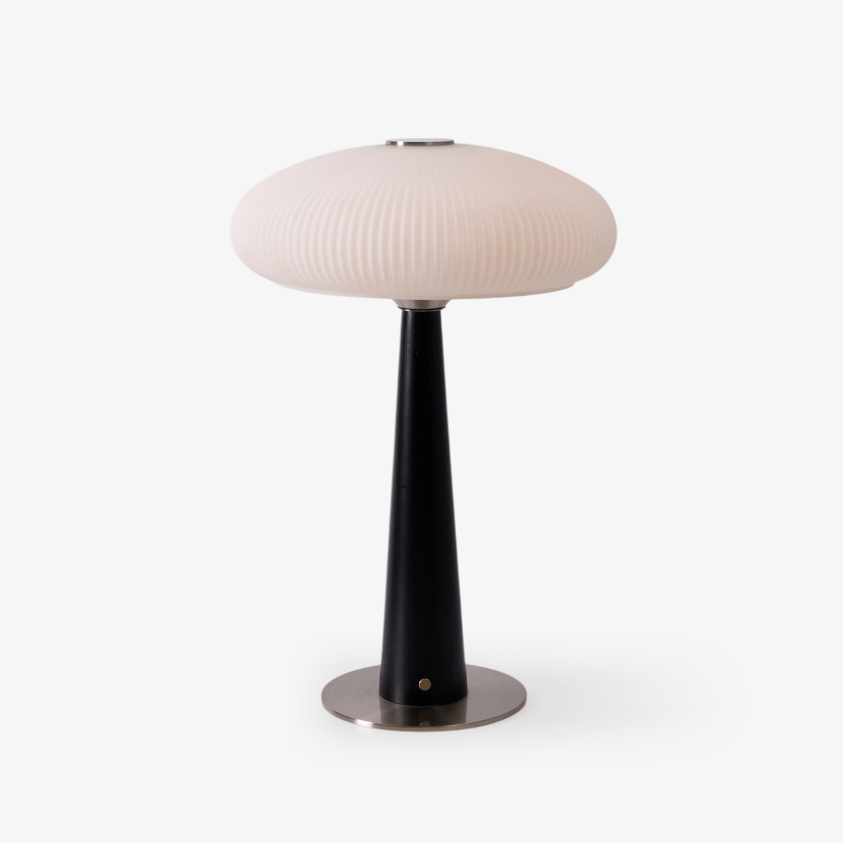 Aeruno Table Lamp — product view 1
