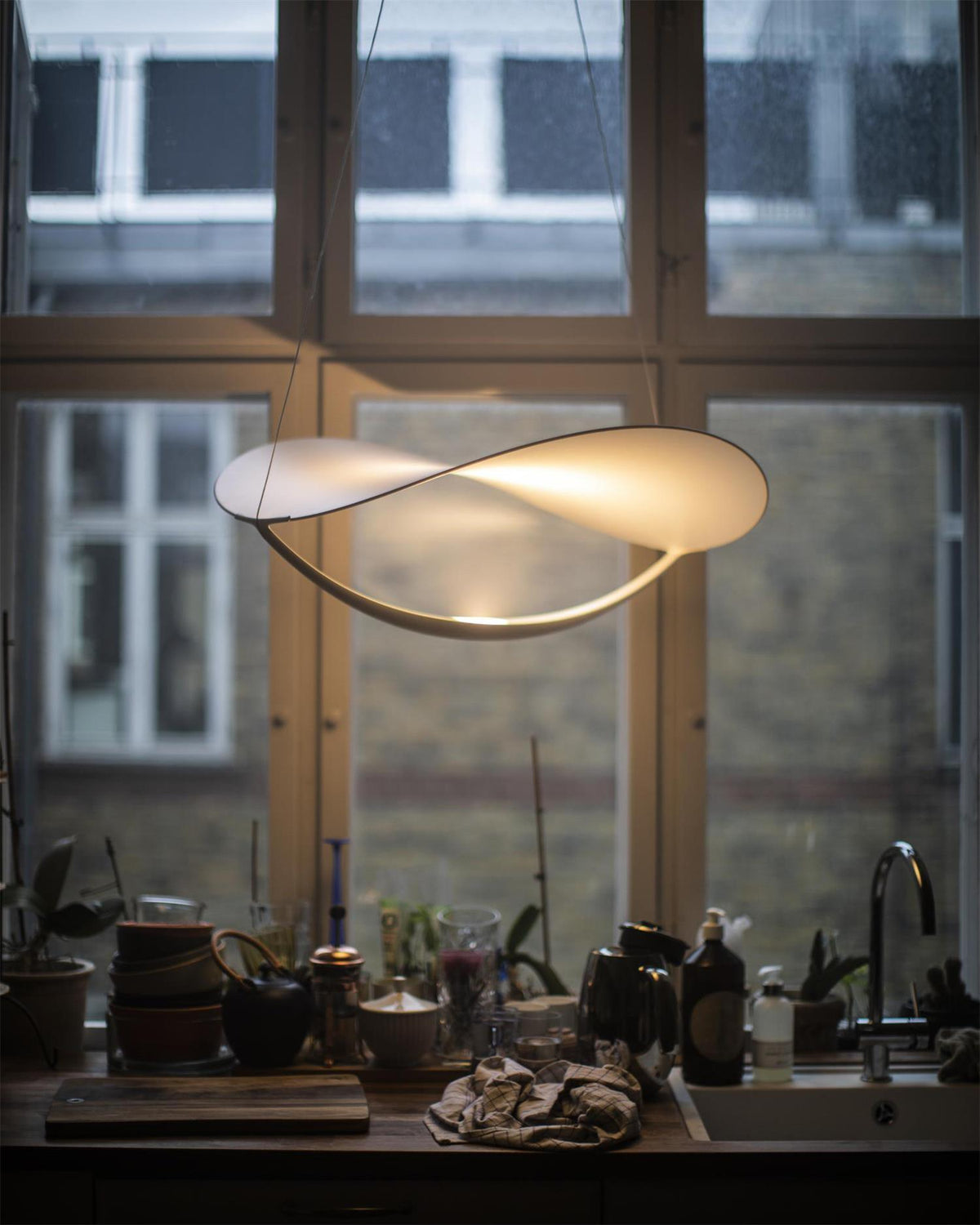 Shield Metal Pendant Lamp — product view 12